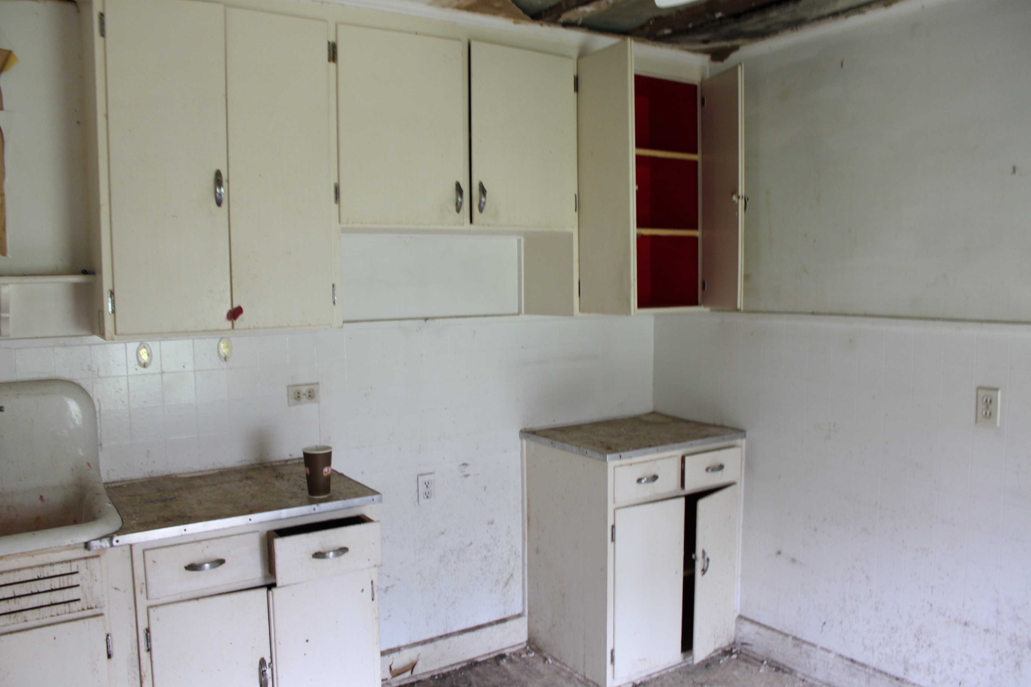 DINGY OLD KITCHEN